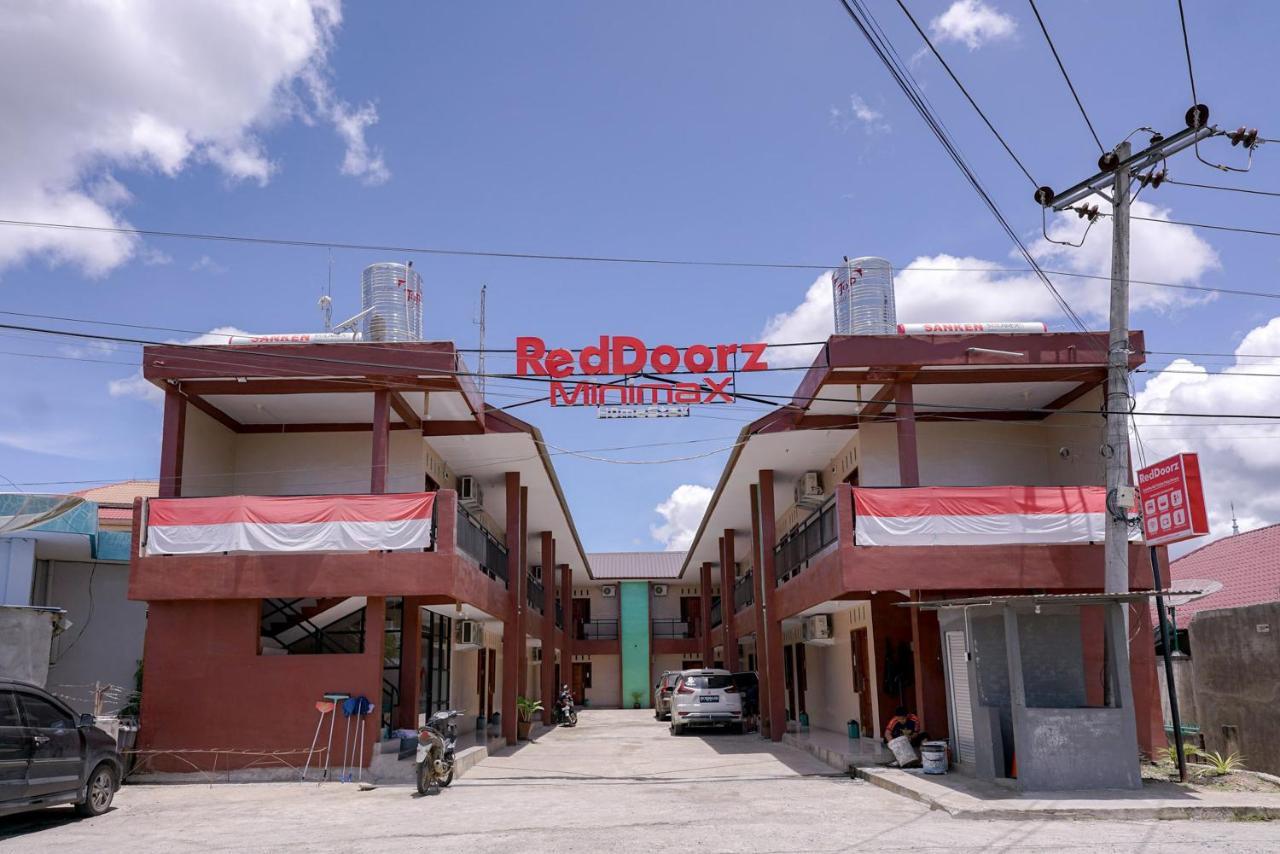 Hotel Reddoorz Syariah Near Bukit Teletubbies Padangsidempuan Esterno foto